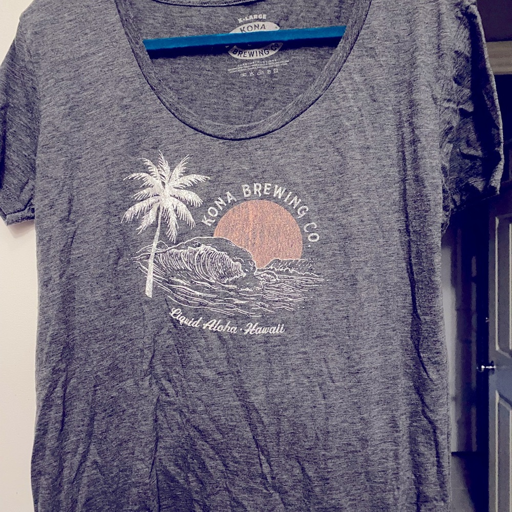 Kona brewing company t-shirt only sold in Hawaii! Super soft! XL womens EUC
